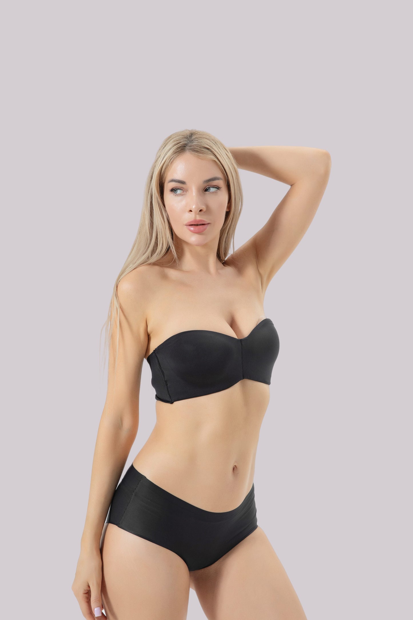 Strapless bandeau bra