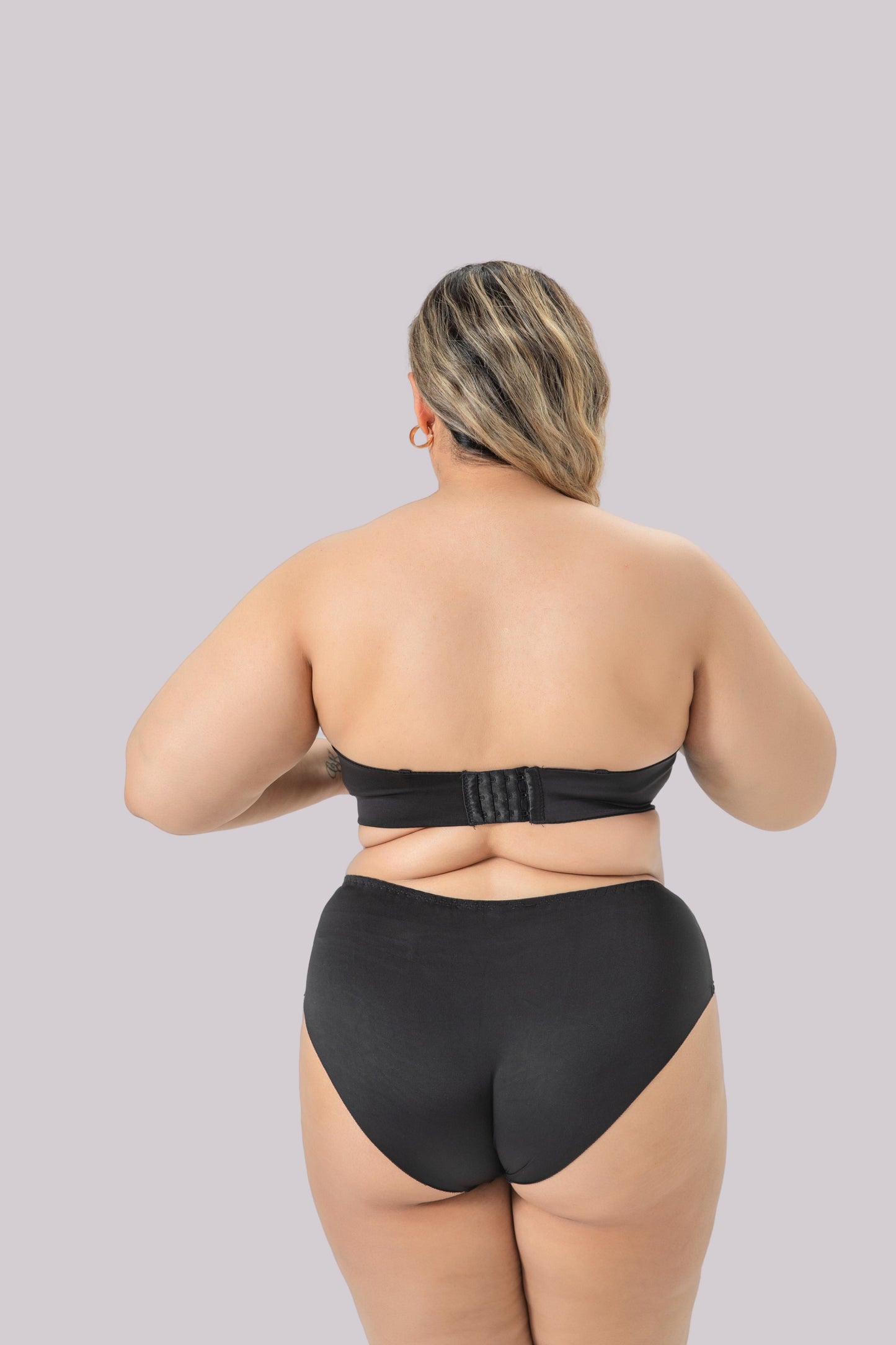 Strapless bandeau bra