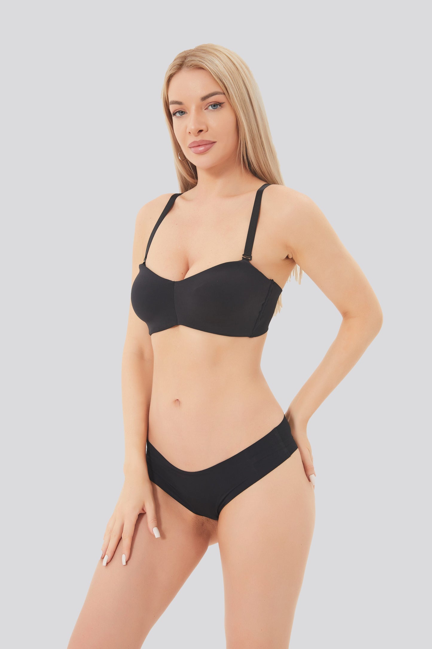 Strapless bandeau bra